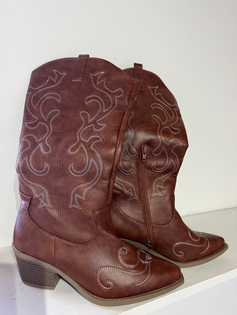 New- Women’s Western Style Brown Embroidered Mid-Calf Boots